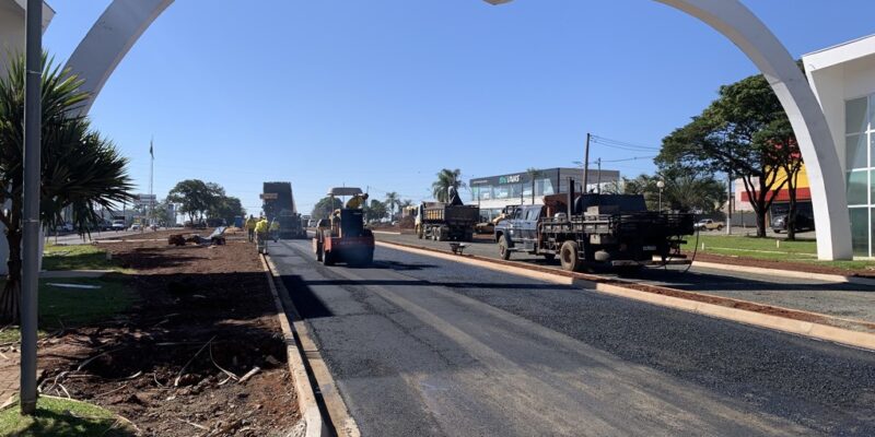 prefeitura inicia pavimentação da avenida antônio pinto duarte