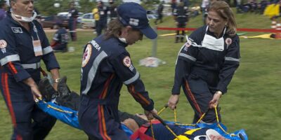 profissionais do serviço de atendimento móvel de urgência samu 192.