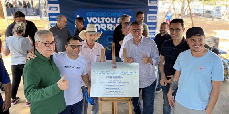 prefeito chico entrega revitalização da praça de esportes do são luiz