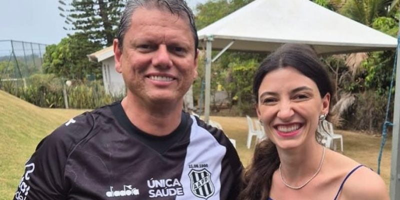 maria giovana com tarcísio de freitas