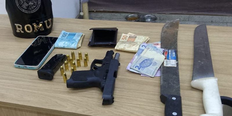 Homem é preso por ameaçar motorista de aplicativo com arma de fogo e facão em Americana