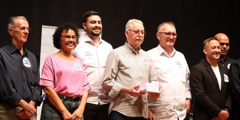 54297836799 8265eb0b00 k