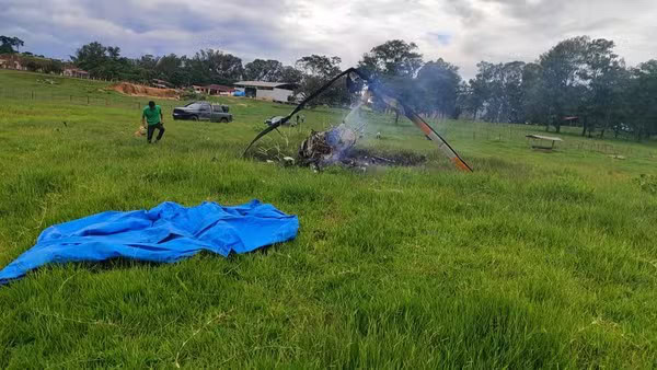 helicoptero cai em fazenda e deixa 3 mortos em minas gerais