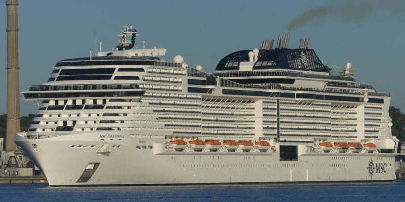 msc grandiosa leaving kiel xii