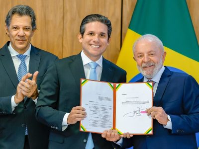 54395287358 ce585c9288 k