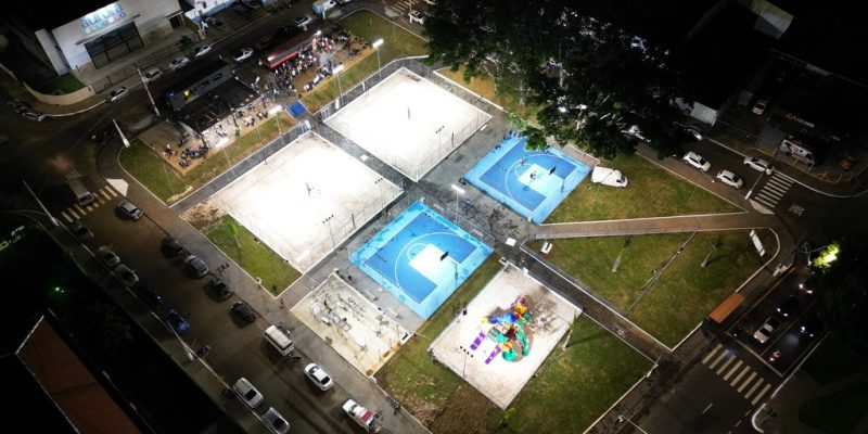 prefeito chico inaugura a praça de esportes “sofia abrão” na região do portal