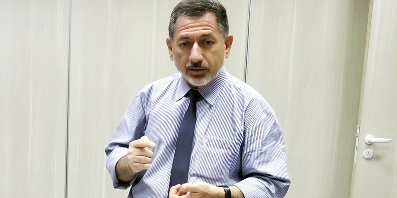 james presidente acia