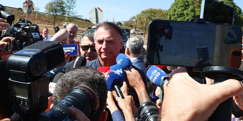 brasília (df), 18/07 /2025 bolsonaro fala a imprensa após colocar tornozeleira na secretaria de administração penitenciária do distrito federal. foto antônio cruz / agência brasil