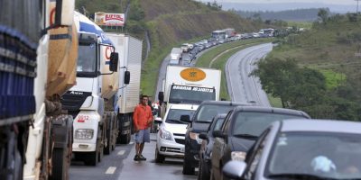 caminhoes em estradas 2