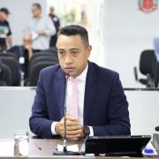 levi rossi aparelhos