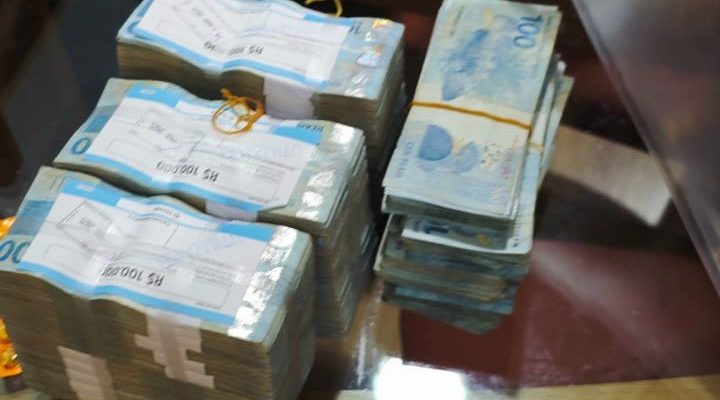 9b5b0437 b104 4804 8170 f8e5562ff13a