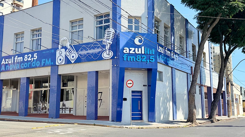 Rádio Azul Americana