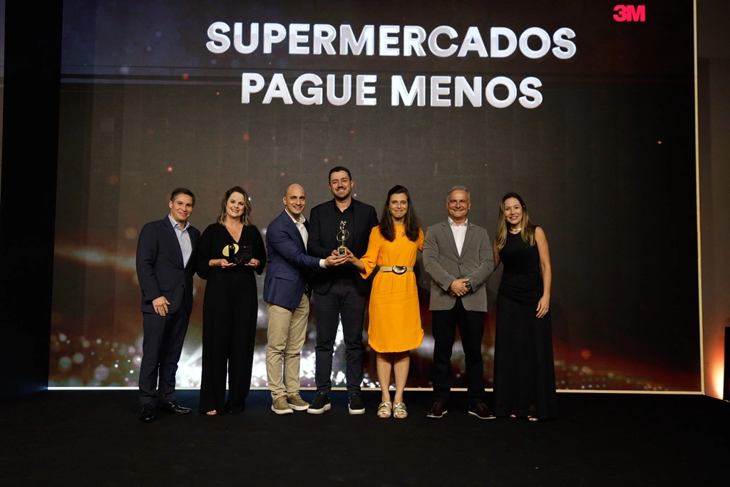 supermercados pague menos é eleito melhor varejo alimentar nacional em prêmio da 3m