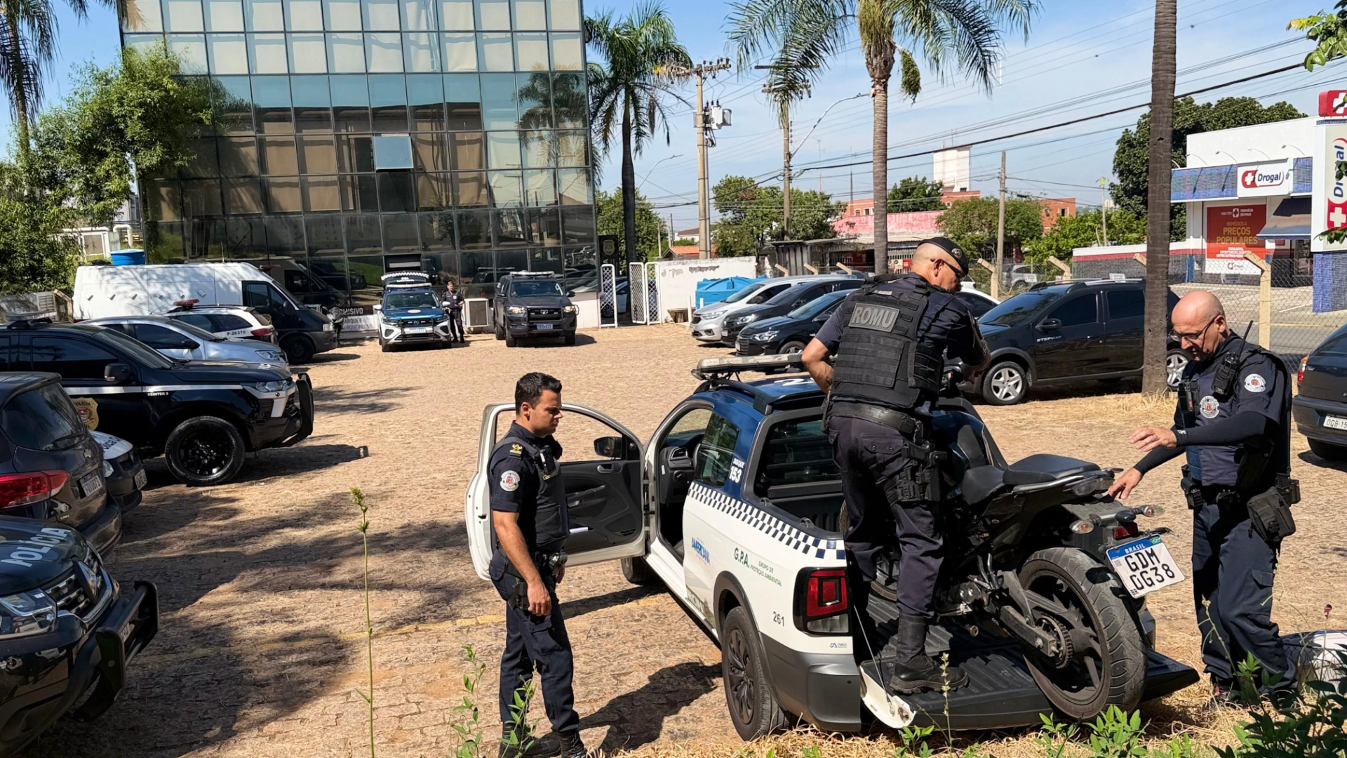 GAMA apreende adolescentes com moto furtada no Terramérica